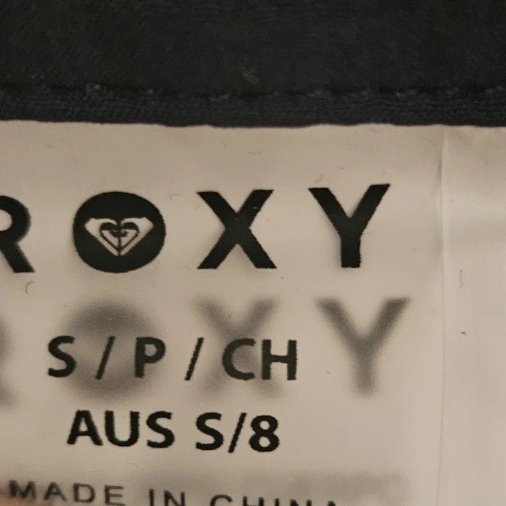 NWT/ Roxy To Dye 2" Boardshort Small - Picture 11 of 11